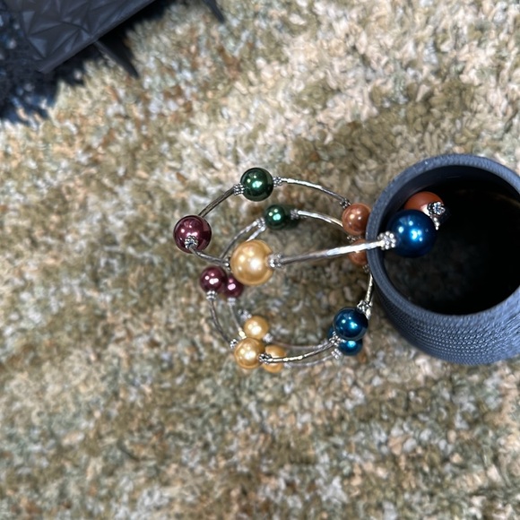 Memory Wire Wrap Bracelet with Multiple Colors of Faux Pearls and Spacers NWOT - Picture 10 of 10